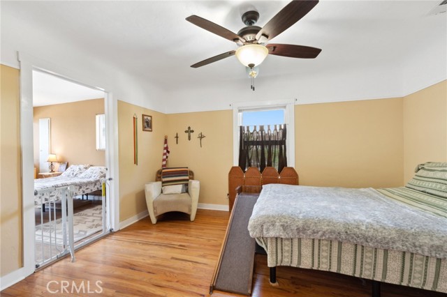 221 College Avenue, Coalinga CA: https://media.crmls.org/medias/41be9b0c-90b8-4b68-a263-e85ca0037e21.jpg