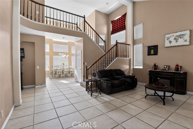 Detail Gallery Image 11 of 27 For 13281 Luna, Victorville,  CA 92392 - 5 Beds | 3 Baths