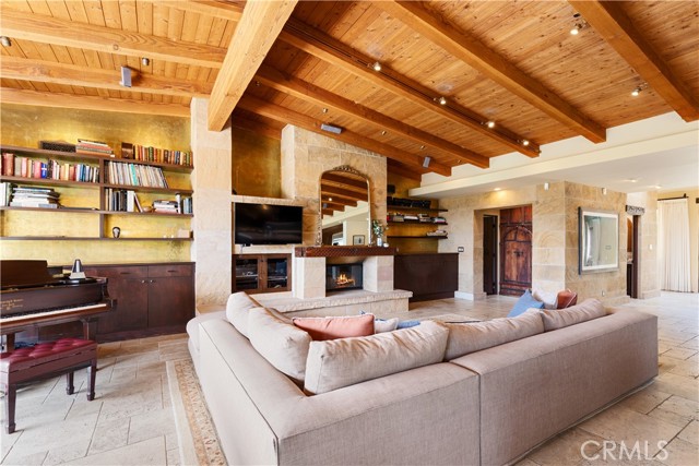 Detail Gallery Image 24 of 61 For 27409 Pacific Coast Hwy, Malibu,  CA 90265 - 4 Beds | 4 Baths