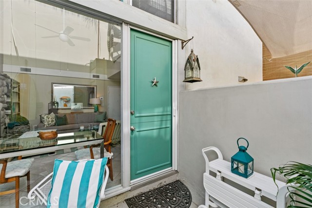 Detail Gallery Image 3 of 20 For 436 Fernleaf Ave #1/2,  Corona Del Mar,  CA 92625 - 3 Beds | 2 Baths