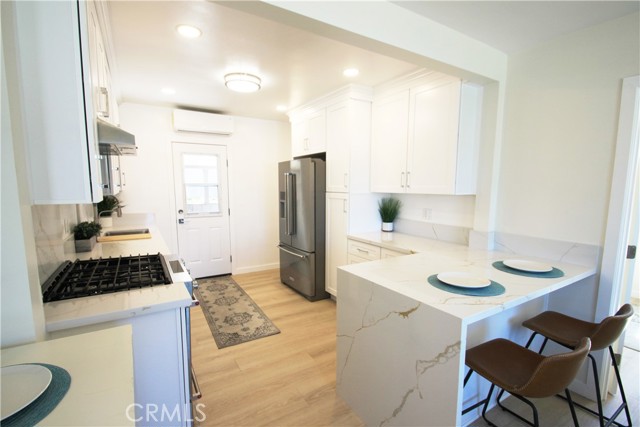 Detail Gallery Image 8 of 33 For 22832 Menlo, Torrance,  CA 90502 - 3 Beds | 2 Baths