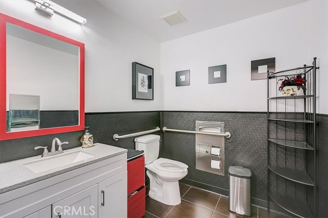 41c24fb7 81e5 45c5 939a 7baa4996ca2a