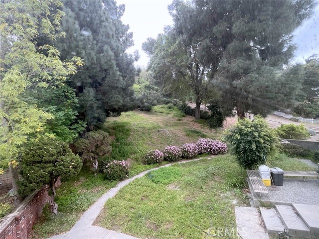 Detail Gallery Image 27 of 29 For 1622 Sunny Heights, Los Angeles,  CA 90065 - 5 Beds | 3 Baths