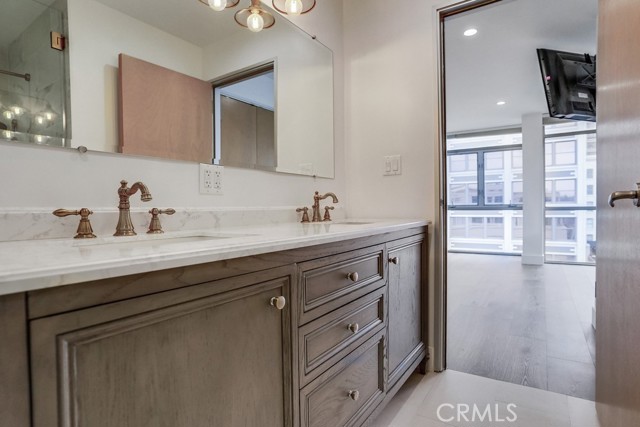Detail Gallery Image 20 of 27 For 35 Raymond #404,  Pasadena,  CA 91103 - 2 Beds | 2/1 Baths