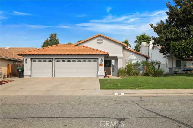 Detail Gallery Image 1 of 37 For 812 Pike Dr, Hemet,  CA 92544 - 3 Beds | 2 Baths