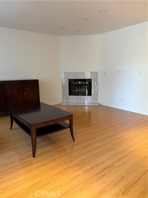 1131 Campbell Street, Glendale CA: https://media.crmls.org/medias/41c4a5d3-43d5-463c-af3a-e538bd5bf63f.jpg