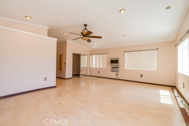 9582 Buttemere Road, Phelan CA: https://media.crmls.org/medias/41c4df9c-ce96-47c5-816a-6f89ab4d31c1.jpg