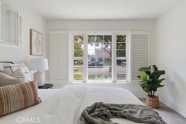 Image 17 of 41 For 17442 Parker Drive