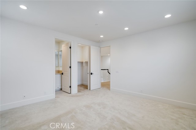 Detail Gallery Image 8 of 40 For 214 Parkwood, Irvine,  CA 92620 - 5 Beds | 5/1 Baths