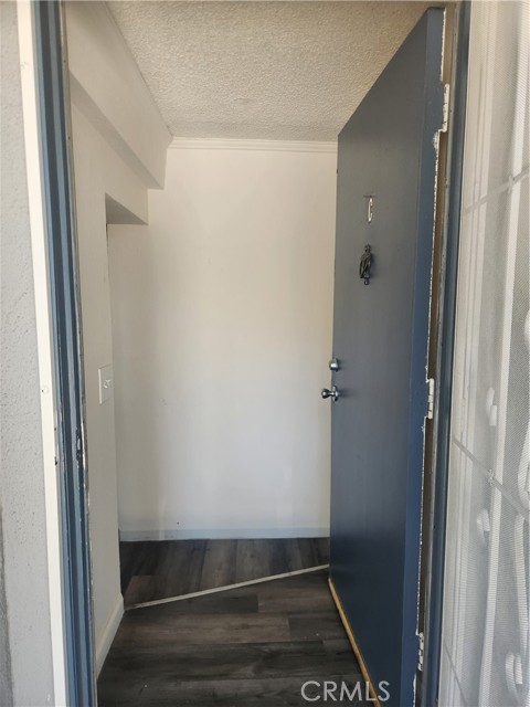14301 Addison Street, Sherman Oaks CA: https://media.crmls.org/medias/41c5fab9-df76-43a7-b14e-7465e22176fb.jpg