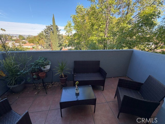 Detail Gallery Image 22 of 30 For 14343 Burbank #305,  Sherman Oaks,  CA 91401 - 3 Beds | 2 Baths