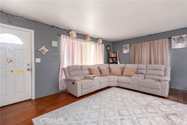 Detail Gallery Image 5 of 19 For 1017 W Avenue H8, Lancaster,  CA 93534 - 4 Beds | 2 Baths