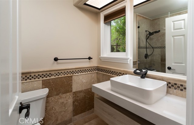 Detail Gallery Image 35 of 41 For 10282 Ambervale Ln, North Tustin,  CA 92705 - 5 Beds | 5 Baths