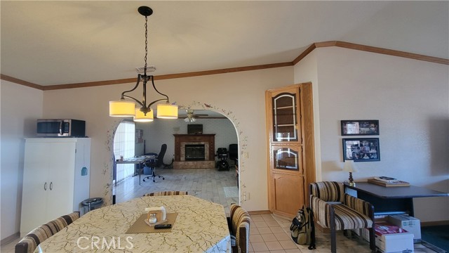 Detail Gallery Image 9 of 57 For 8756 Oakwood Ave, Hesperia,  CA 92345 - 7 Beds | 6 Baths