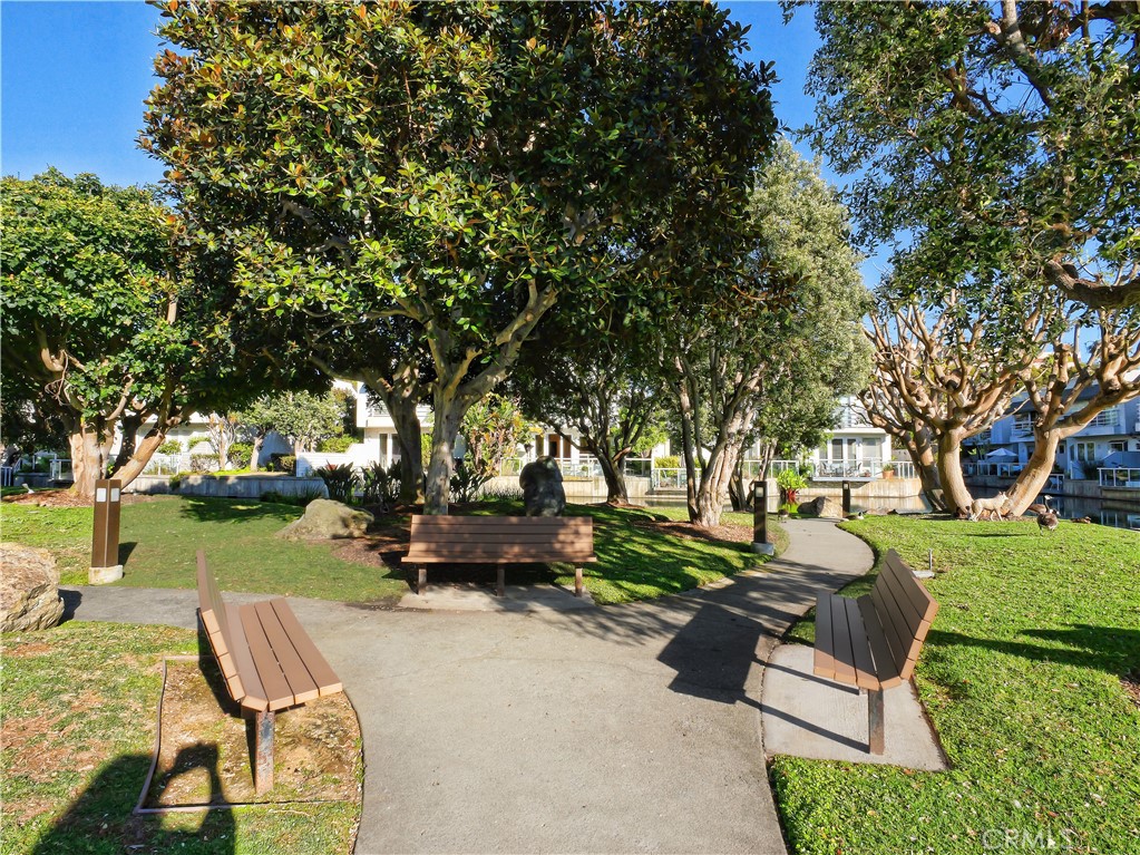 https://media.crmls.org/medias/41c7e25f-2735-4423-a76d-ee7b8d395030.jpg?preset=X-Large
