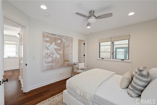2211 Vista Drive, Manhattan Beach, California 90266, 3 Bedrooms Bedrooms, ,3 BathroomsBathrooms,Residential,Sold,Vista,SB21197291