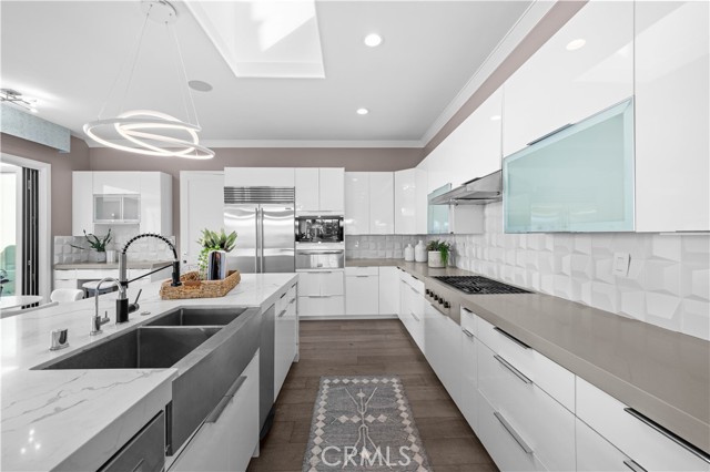 Detail Gallery Image 14 of 58 For 58 Victoria, Newport Beach,  CA 92660 - 3 Beds | 3 Baths