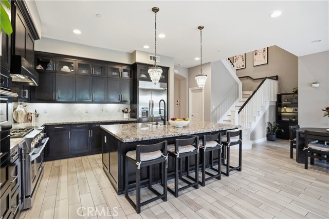 Detail Gallery Image 10 of 55 For 17491 Oakbluffs Lane, Huntington Beach,  CA 92649 - 5 Beds | 5/1 Baths