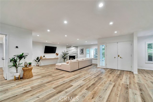 Detail Gallery Image 21 of 75 For 16127 Hartsook St, Encino,  CA 91436 - 4 Beds | 2/1 Baths