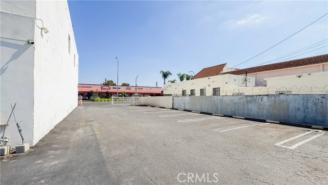 3630 E Slauson Avenue, Maywood CA: https://media.crmls.org/medias/41c8ef7a-bfe3-4b3d-ba1c-4ef63444383b.jpg