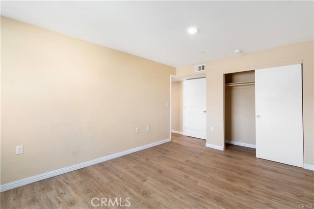 Detail Gallery Image 13 of 25 For 13710 Foothill Bld, Sylmar,  CA 91342 - 2 Beds | 2 Baths