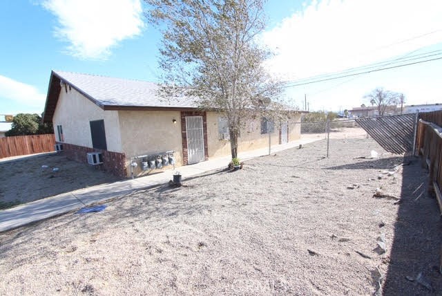 16315 Juniper Street, Hesperia CA: https://media.crmls.org/medias/41cb3c87-9359-4d9e-87f9-aca3419e6ed9.jpg