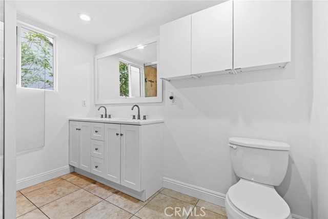 Detail Gallery Image 21 of 28 For 10450 Balboa, Granada Hills,  CA 91344 - 3 Beds | 2 Baths