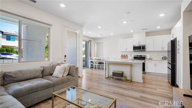 3610 E Pollock Street, Ontario CA: https://media.crmls.org/medias/41cce850-01ae-46a3-8970-4cd10a9bc709.jpg