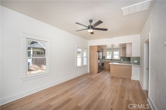 Detail Gallery Image 9 of 26 For 1107 W Grand Ave, Corona,  CA 92882 - 2 Beds | 1/1 Baths