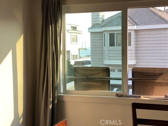 4704 Seashore Drive, Newport Beach CA: https://media.crmls.org/medias/41cd7f6c-0562-423b-a2d0-de23707be402.jpg