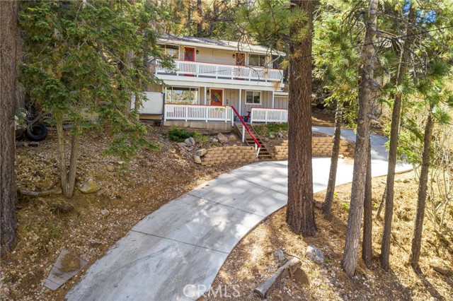 Detail Gallery Image 1 of 1 For 1212 Club View Dr, Big Bear Lake,  CA 92315 - 3 Beds | 2/1 Baths