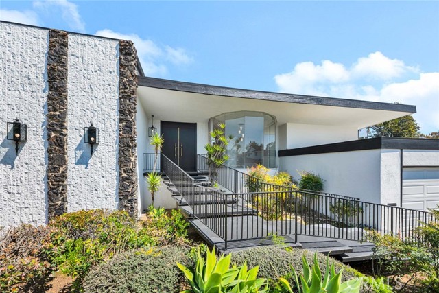 Detail Gallery Image 5 of 47 For 4338 Fairway Dr, Lakewood,  CA 90712 - 4 Beds | 3/1 Baths