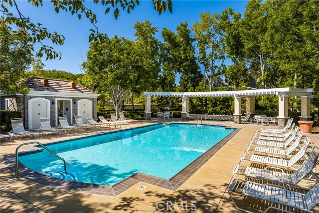 81 Chandon, Newport Coast CA: https://media.crmls.org/medias/41cf2a2c-271e-42a6-b271-1376825c4f50.jpg