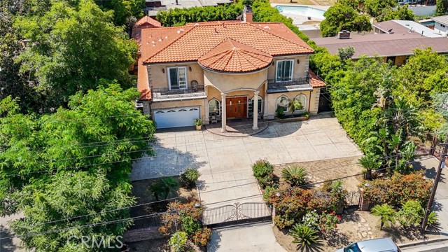 Detail Gallery Image 4 of 9 For 13502 Kittridge St, Valley Glen,  CA 91401 - 5 Beds | 4/1 Baths