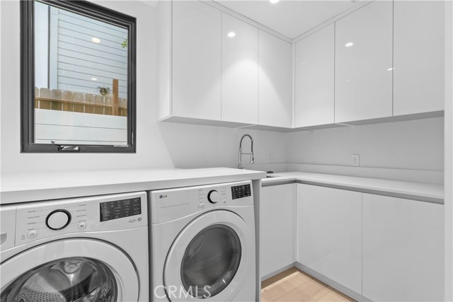 Detail Gallery Image 42 of 57 For 4532 Katherine, Sherman Oaks,  CA 91423 - 6 Beds | 6/1 Baths