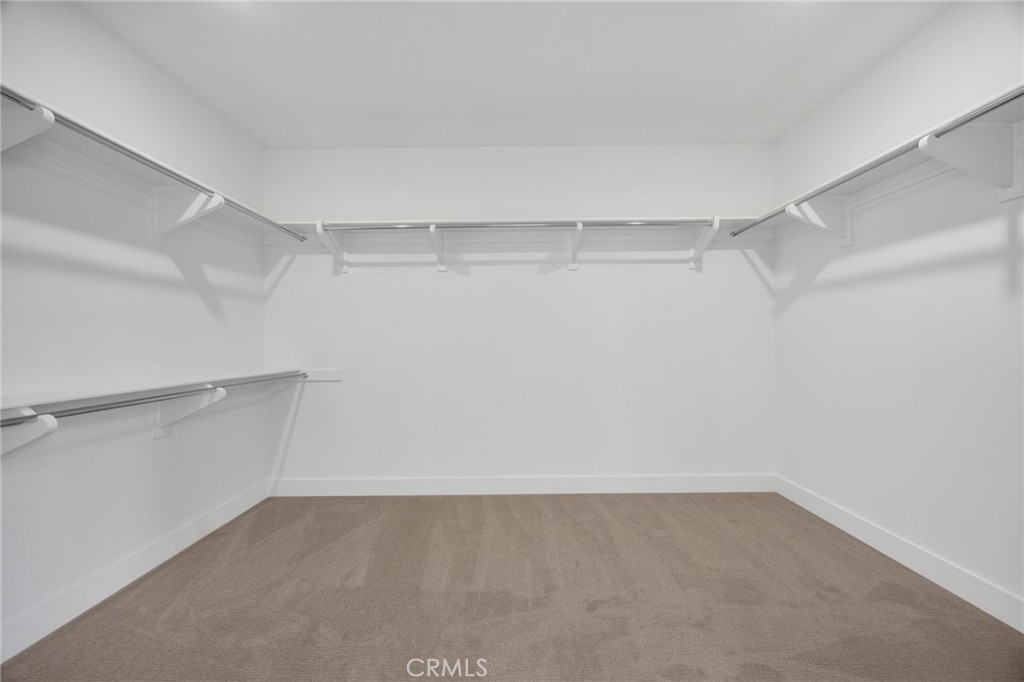 https://media.crmls.org/medias/41d09363-64cf-4e03-b813-549f353d49be.jpg?preset=X-Large