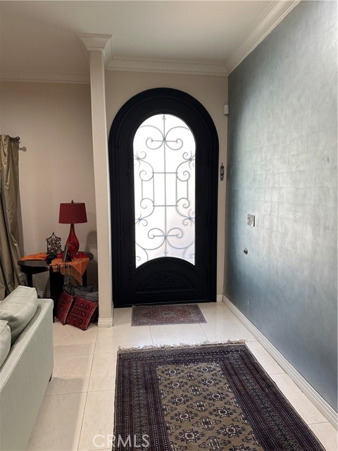 Detail Gallery Image 2 of 44 For 4377 Saltillo St, Woodland Hills,  CA 91364 - 5 Beds | 4 Baths