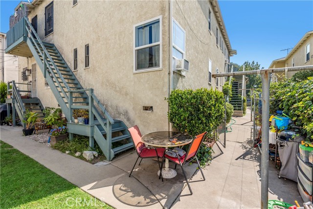 7119 Kittyhawk Avenue, Los Angeles CA: https://media.crmls.org/medias/41d0fb88-42b7-4b34-ba86-599e4284ea9f.jpg