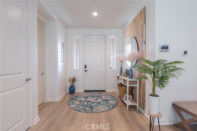 Detail Gallery Image 8 of 38 For 30912 Marbella, Highland,  CA 92346 - 5 Beds | 4 Baths