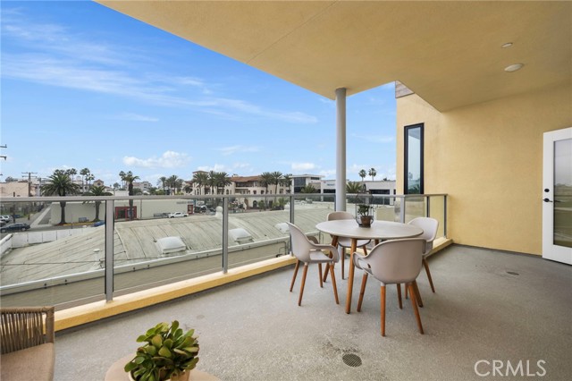 Detail Gallery Image 20 of 71 For 414 Main St #300,  Huntington Beach,  CA 92648 - 2 Beds | 2/1 Baths