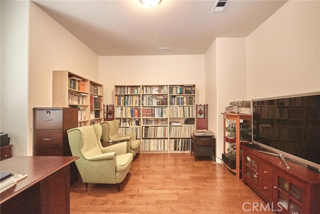 Detail Gallery Image 8 of 62 For 13862 Dearborn St, Corona,  CA 92880 - 5 Beds | 3 Baths