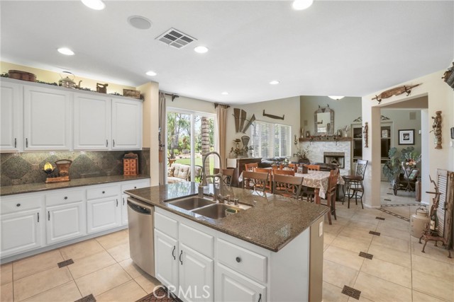 22760 Shadygrove Court, Wildomar CA: https://media.crmls.org/medias/41d1f72d-f216-4b3b-908d-0a82bdddbc7c.jpg