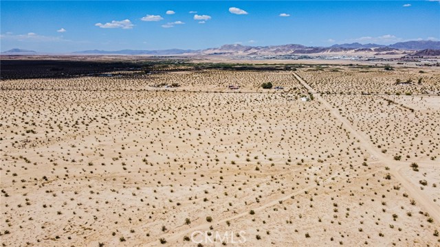 Detail Gallery Image 9 of 27 For 73220 Didsbury Dr, Twentynine Palms,  CA 92277 - – Beds | – Baths