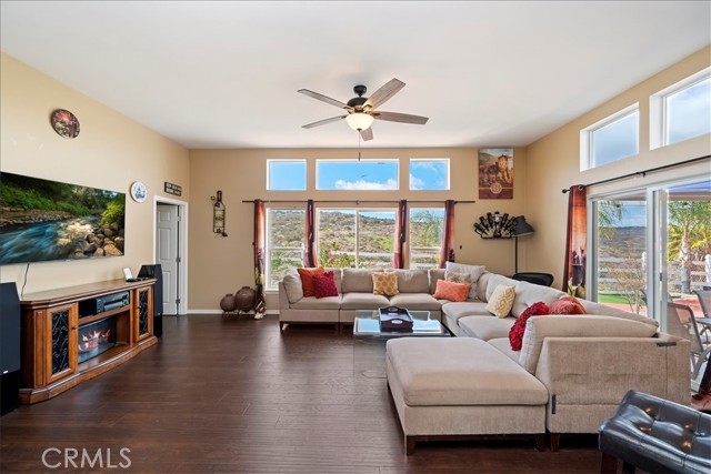 Detail Gallery Image 31 of 53 For 39565 Spanish Oaks Dr, Temecula,  CA 92592 - 4 Beds | 2/1 Baths