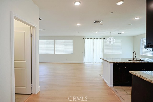 Detail Gallery Image 6 of 45 For 1461 Pluto Ct, Beaumont,  CA 92223 - 4 Beds | 3 Baths