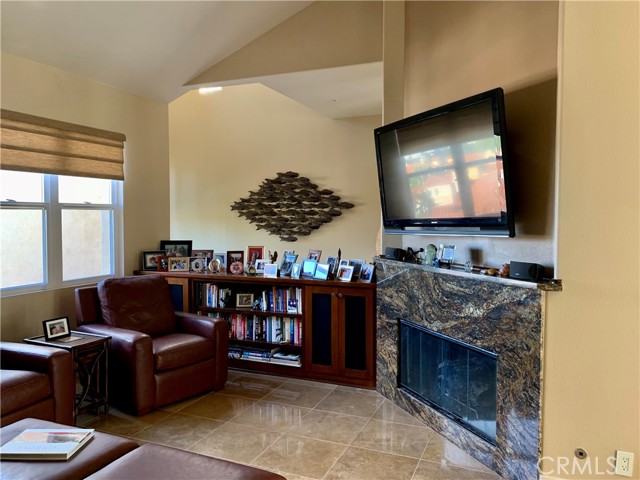 16 Teramo Court, Newport Coast CA: https://media.crmls.org/medias/41d715e9-29e1-4535-8ae1-8af0fd54a8c3.jpg