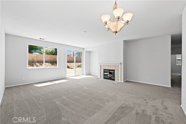 Detail Gallery Image 6 of 32 For 36521 Silverado Dr, Palmdale,  CA 93550 - 3 Beds | 2 Baths