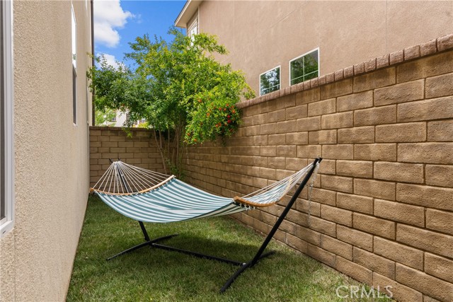 Detail Gallery Image 27 of 71 For 27618 Solana Way, Saugus,  CA 91350 - 4 Beds | 4 Baths