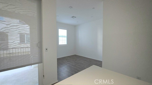 https://media.crmls.org/medias/41d836f6-0120-4109-8635-8c819cfa215d.jpg?preset=X-Large