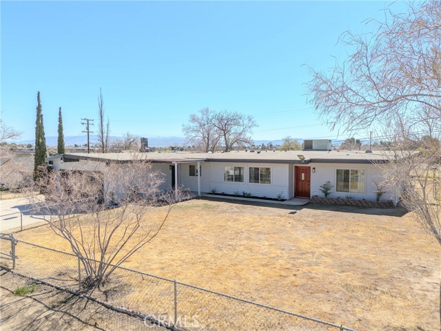 Detail Gallery Image 33 of 42 For 15801 Malpais Ln, Victorville,  CA 92394 - 3 Beds | 2 Baths